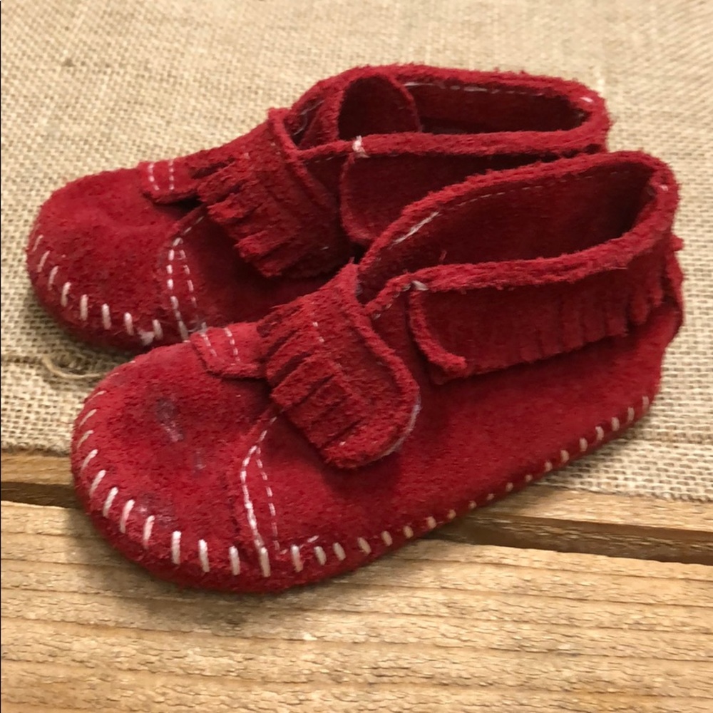 ❤️ MINNETONKA RED MOCCASINS ❤️ - Picture 6 of 7